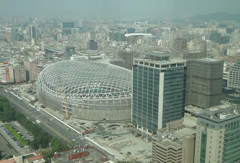 ⏳ The Past and Present of the Taipei Dome: From 'A Rainstorm' in 1991 to the Songshan Tobacco Plant Decision—A History of Political Entanglement