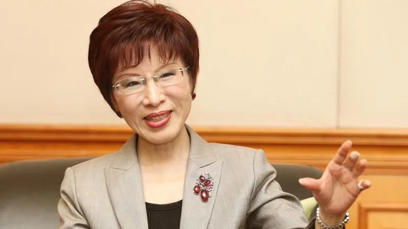That's Politics: Hung Hsiu-chu Breaks Through Threshold with High Scores, but She is Not Tsai Ing-wen's Real Enemy