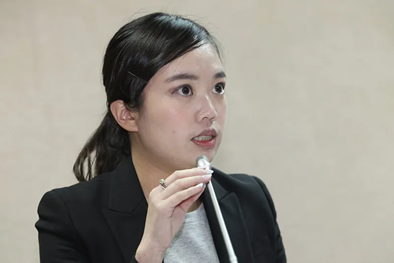 Current Events: 'Tamsui Jolin Tsai' Sparks Public Outrage — Lu Sun-ling Criticized for 'Daddy-Reliance Dynasty' After Interpellation Blunder