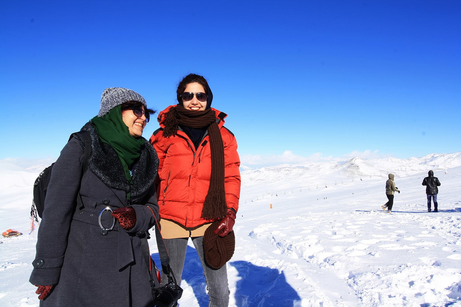 Winter-Cold-Nahid-and-Somi